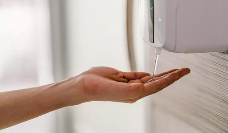 The functionality of an automatic soap dispenser 